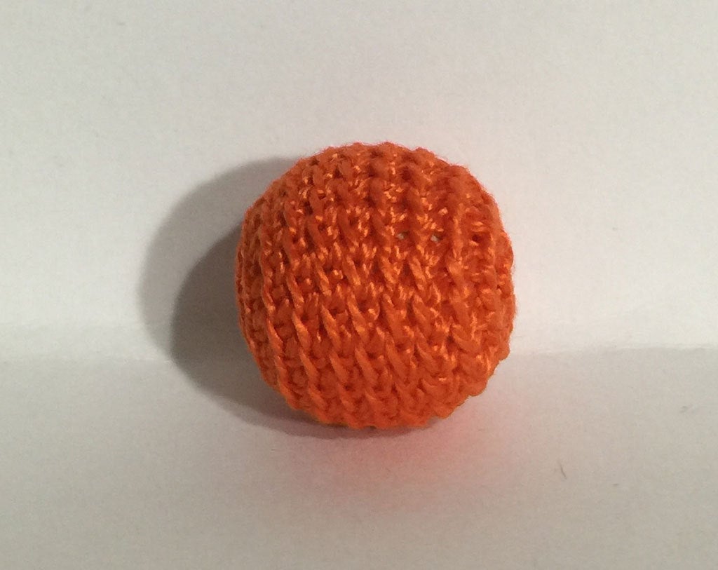 0.51" / 13 mm Crochet Wood Bead in Orange (09)