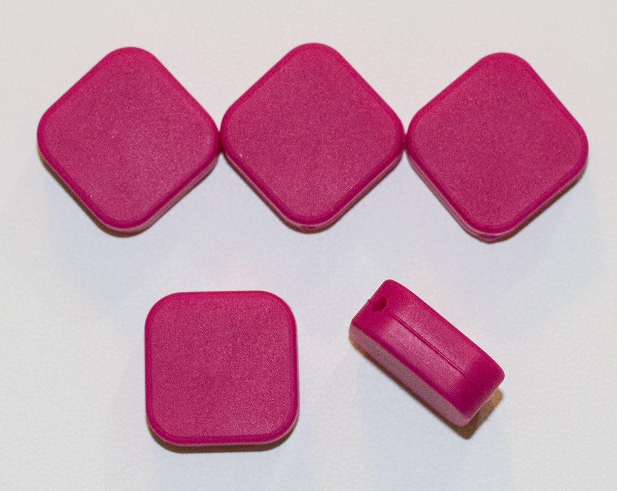 SALE - 1-5 Tile Silicone Beads in Berry - Square with Rounded Edges - 20 mm x 20 mm x 8 mm
