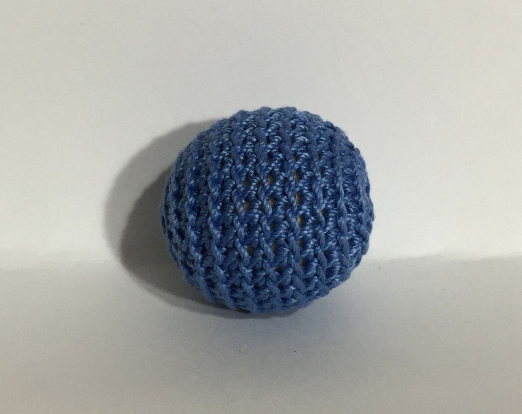 1.06" / 27 mm Crochet Wood Bead in Wedgewood (18/5216)