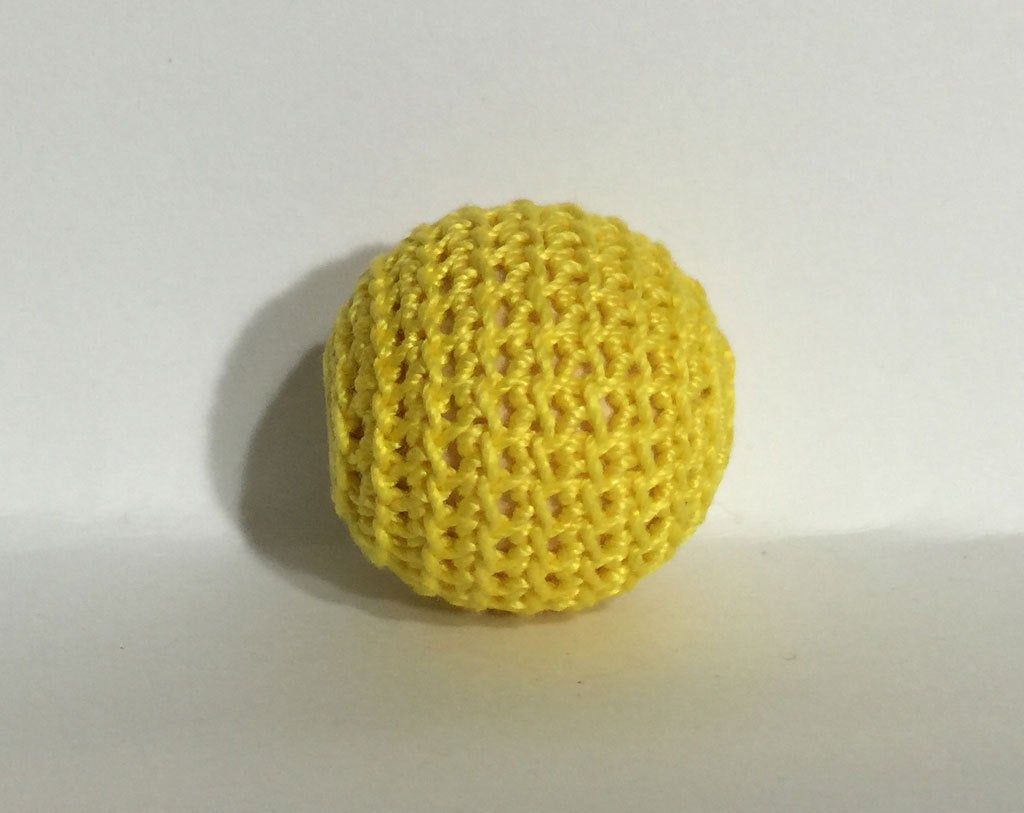1.06" / 27 mm Crochet Wood Bead in Yellow (08)