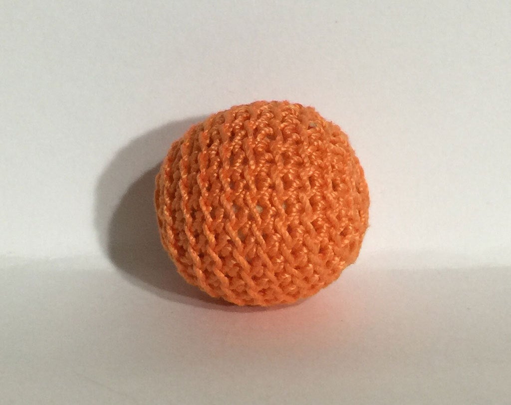 0.78" / 20 mm Crochet Wood Bead in Dk Orange (2318)